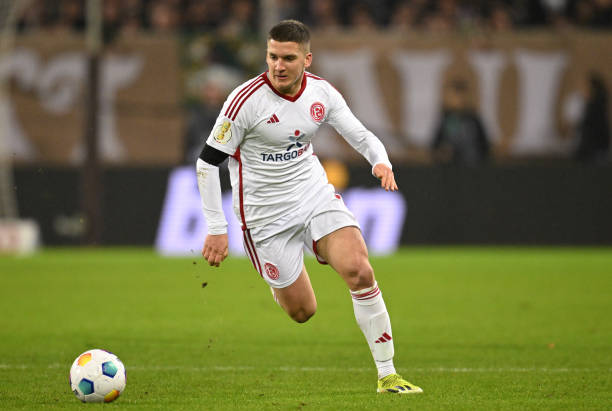 路进攻和远 路进攻和远